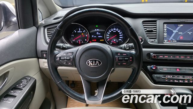 Kia Canival 2019 — photo 13