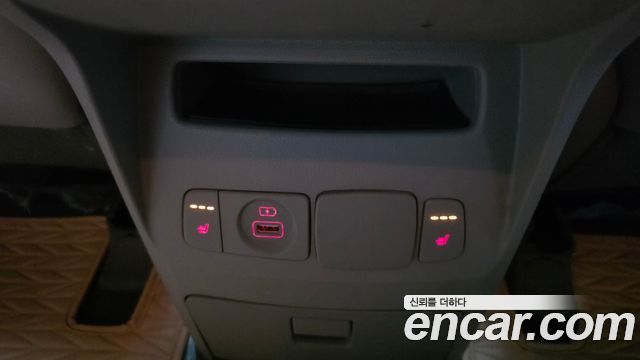 Kia Canival 2019 — photo 18