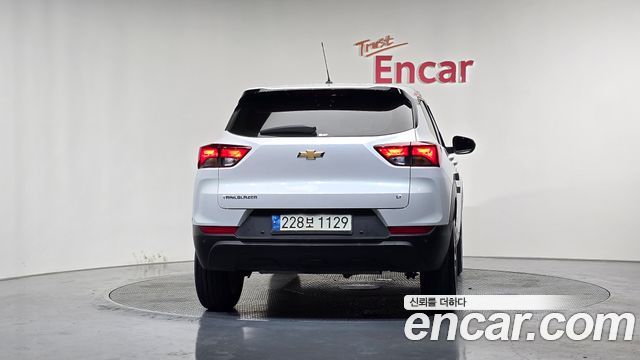 Chevrolet Korea Trailblazer 2022 — photo 4