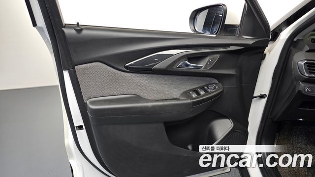 Chevrolet Korea Trailblazer 2022 — photo 14