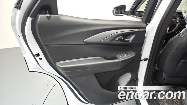 Chevrolet Korea Trailblazer 2022 — photo 15