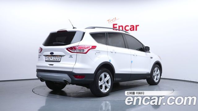 Ford Escape 2015 — photo 2