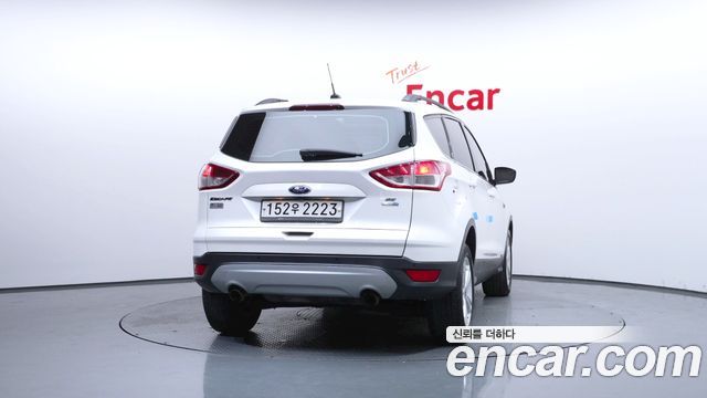 Ford Escape 2015 — photo 4