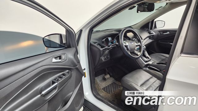 Ford Escape 2015 — photo 10