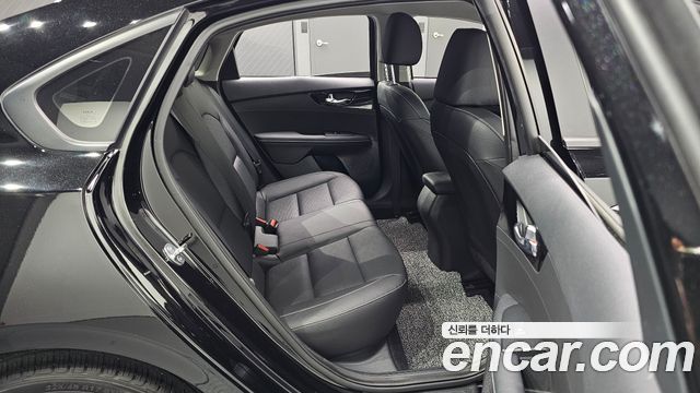 Kia K3 2024 — photo 17