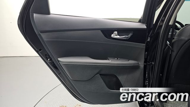 Kia K3 2024 — photo 15