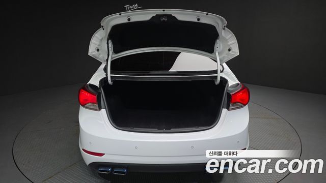 Hyundai AVANTE 2015 — photo 25