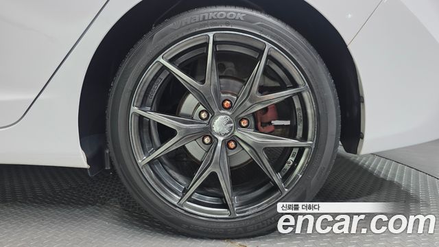 Hyundai AVANTE 2015 — photo 7