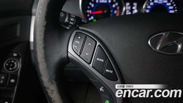 Hyundai AVANTE 2015 — photo 28
