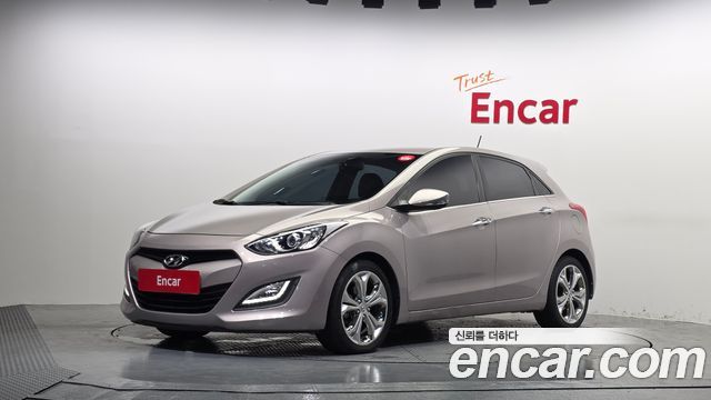 Hyundai i30 2012 — photo 1