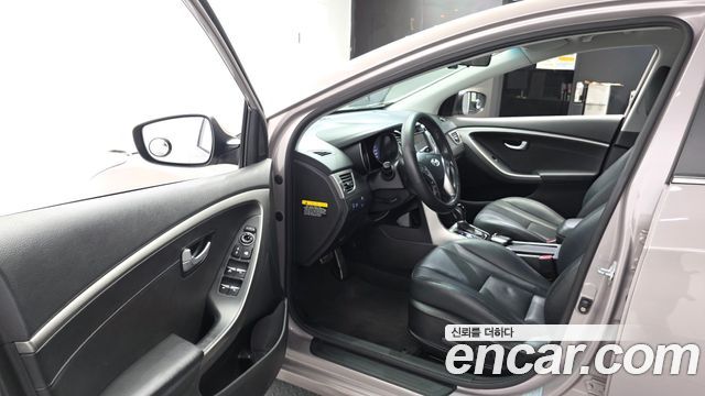 Hyundai i30 2012 — photo 10