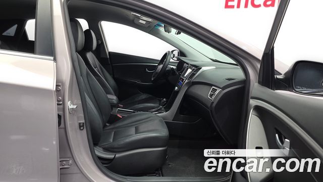 Hyundai i30 2012 — photo 11