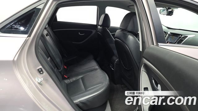 Hyundai i30 2012 — photo 12