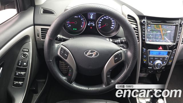 Hyundai i30 2012 — photo 13