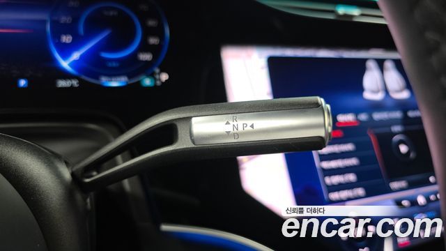 Mercedes-Benz EQS 2023 — photo 12