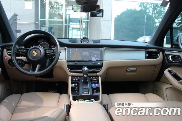 Porsche Macan 2022 — photo 7