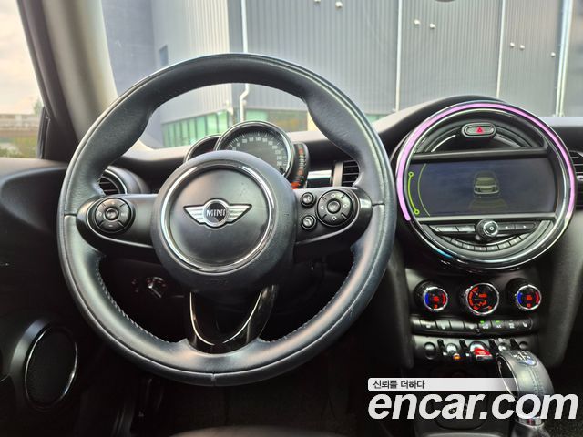 Mini Cooper 2015 — photo 13