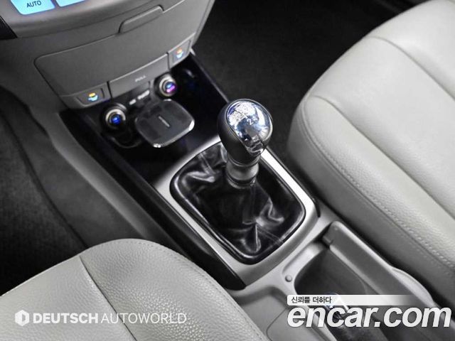 Hyundai AVANTE 2010 — photo 9