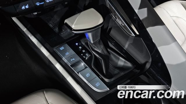 Hyundai AVANTE 2021 — photo 12