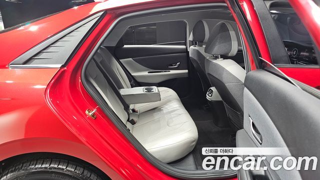 Hyundai AVANTE 2021 — photo 17