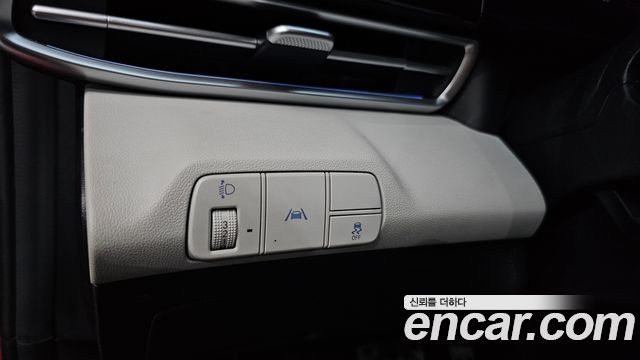 Hyundai AVANTE 2021 — photo 25