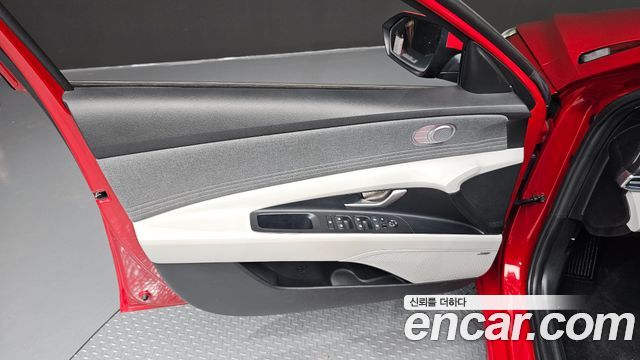 Hyundai AVANTE 2021 — photo 14