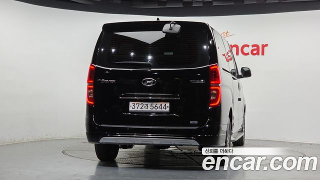 Hyundai Starex 2019 — photo 4