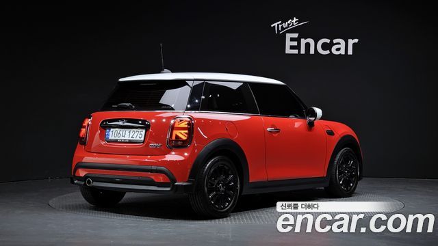 Mini Cooper 2024 — photo 2