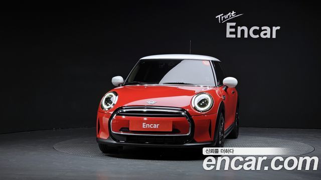 Mini Cooper 2024 — photo 3