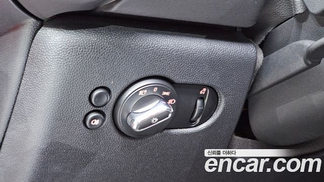 Mini Cooper 2024 — photo 13