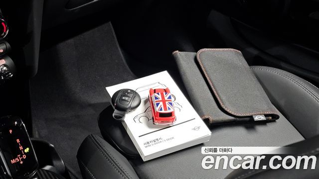 Mini Cooper 2024 — photo 16
