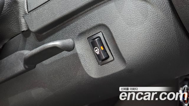 Mini Cooper 2024 — photo 18
