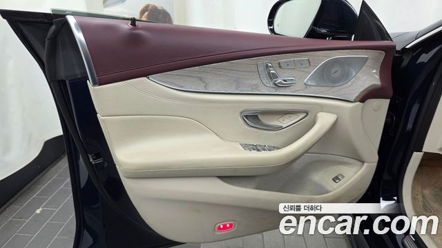 Mercedes-Benz CLS-Class 2022 — photo 14