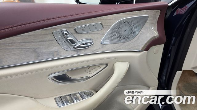 Mercedes-Benz CLS-Class 2022 — photo 27