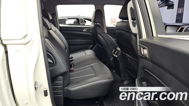 KG Mobility Rexton 2018 — photo 12
