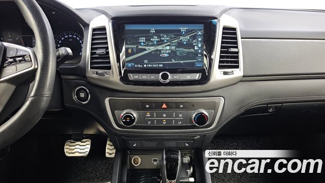 KG Mobility Rexton 2018 — photo 15