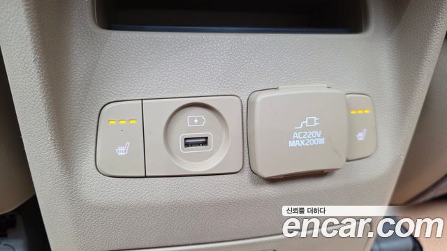 Kia Canival 2018 — photo 17