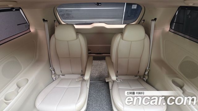 Kia Canival 2018 — photo 18