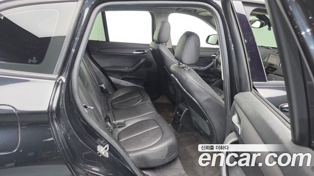 BMW X1 2018 — photo 12