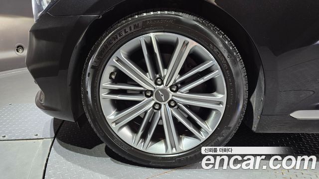 Genesis G80 2018 — photo 5
