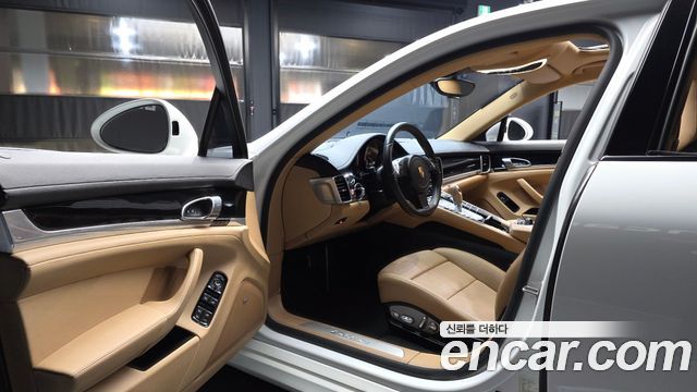 Porsche Panamera 2016 — photo 10