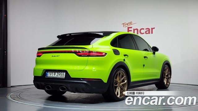 Porsche Cayenne 2022 — photo 2