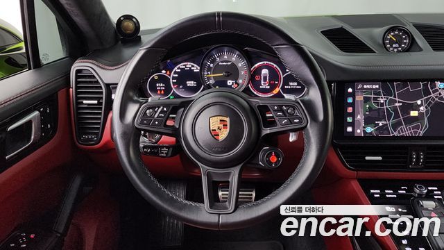 Porsche Cayenne 2022 — photo 19