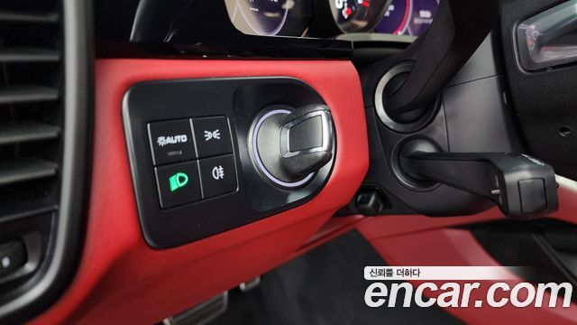 Porsche Cayenne 2022 — photo 22