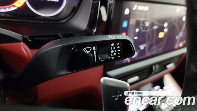 Porsche Cayenne 2022 — photo 27