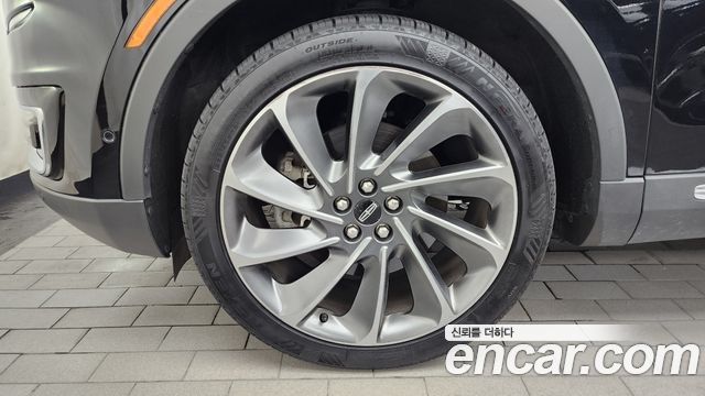 Lincoln Nautilus 2020 — photo 5