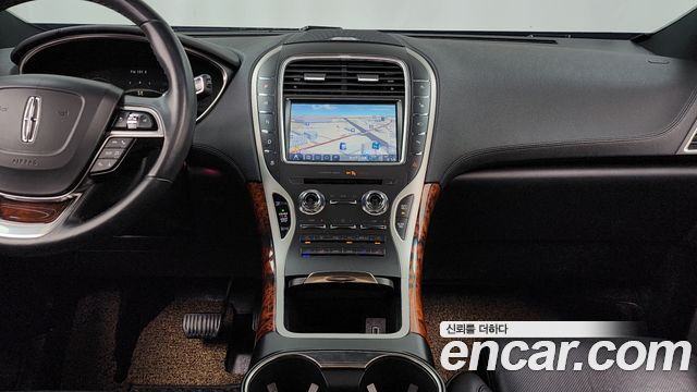 Lincoln Nautilus 2020 — photo 14