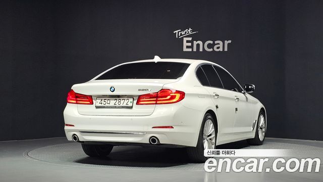 BMW 5-Series 2018 — photo 2
