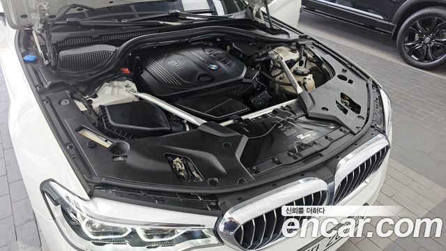BMW 5-Series 2018 — photo 6