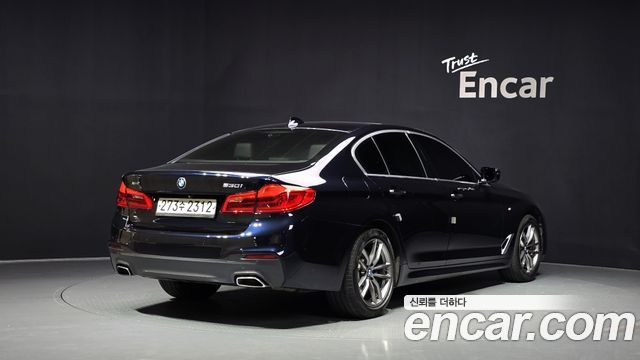 BMW 5-Series 2018 — photo 2